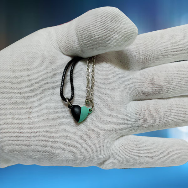 2Pcs Magnetic Heart Couple harm Pendant Necklace for Women & Men - Friendship Jewelry Gift