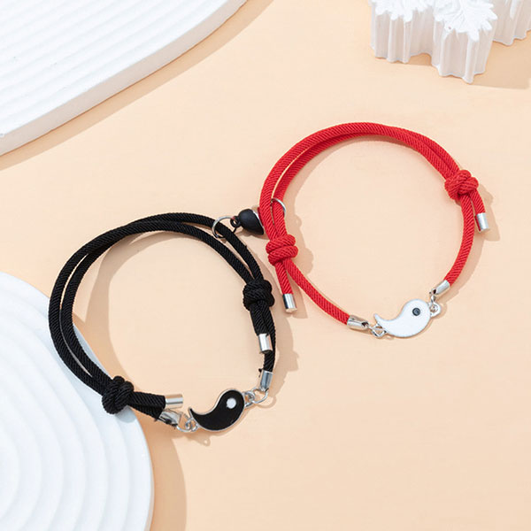 2Pcs/Set Couple Heart Magnet Promise Bracelets- Magnetic Attraction Bracelets for Men and Women Gift Jewelry