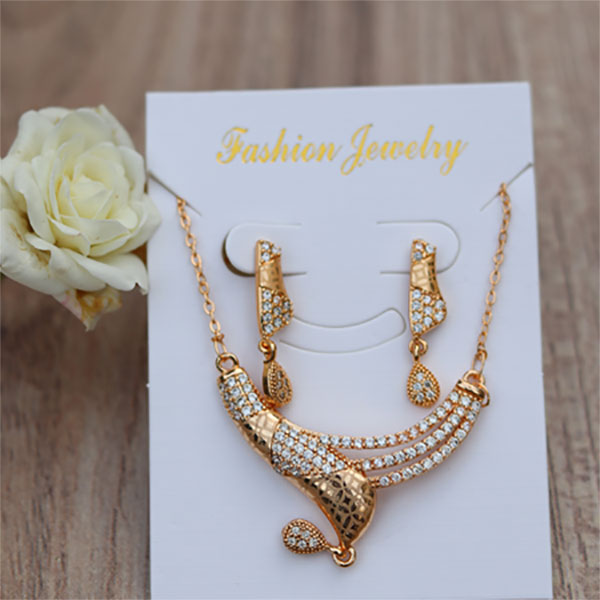 Beautiful Golden Crystal Necklaces with Earrings- Crystal Jewelry Set for Women 
