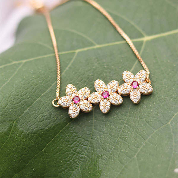 Lovely Golden  Flower-Shaped Bracelets- Adjustable Crystal Bracelets for Girls