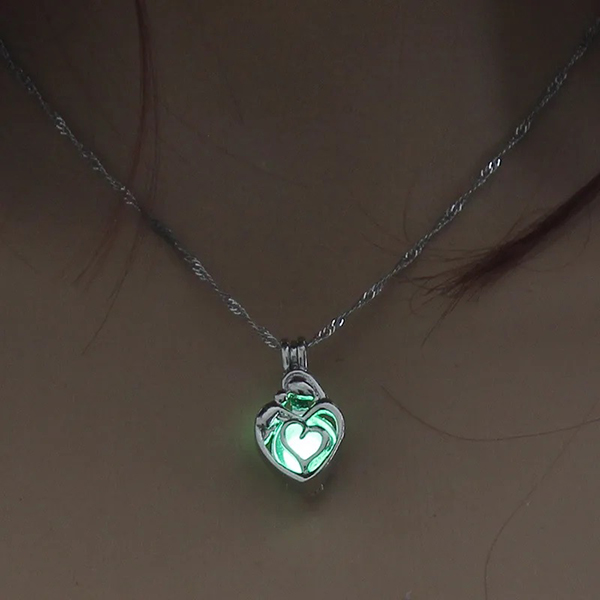 Openwork Love Heart Green Stone Cage Pendant Necklaces Luminous Fashion Glow In The Dark Jewelry