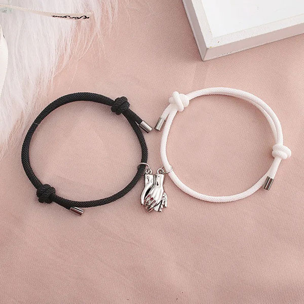 Romantic Couple Magnetic Hands Paired Bracelets- Adjustable Beautiful Bracelet Gift For Girlfriend, Lovers