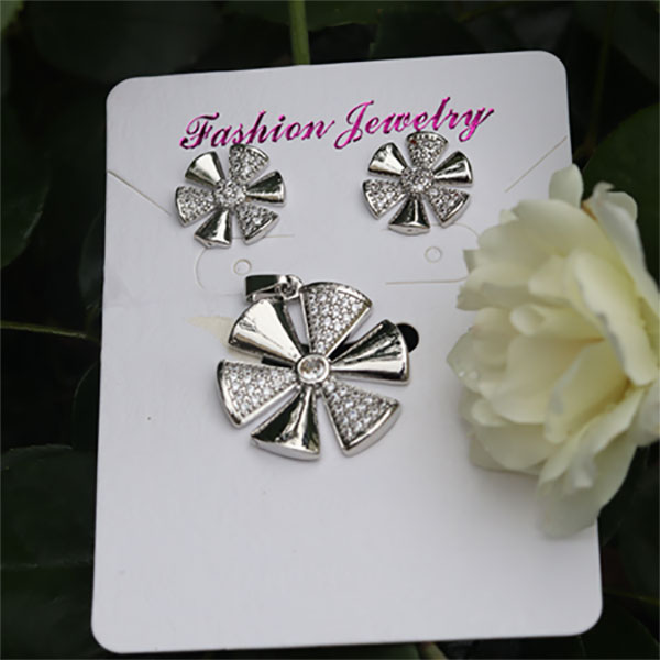 Silver Flower Shaped Stunning Necklace with Earrings- Artificial Flowers Jewelry Set