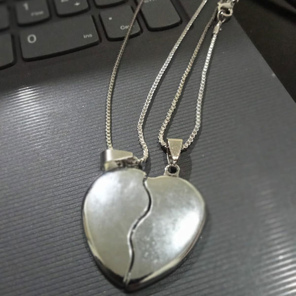 Silver Magnetic Broken Heart Pendant Necklace-  Couples Heart Pendant Locket Gift For Friends and Couples